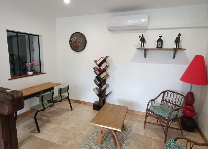 Les Murmures Desbordes Apartamento